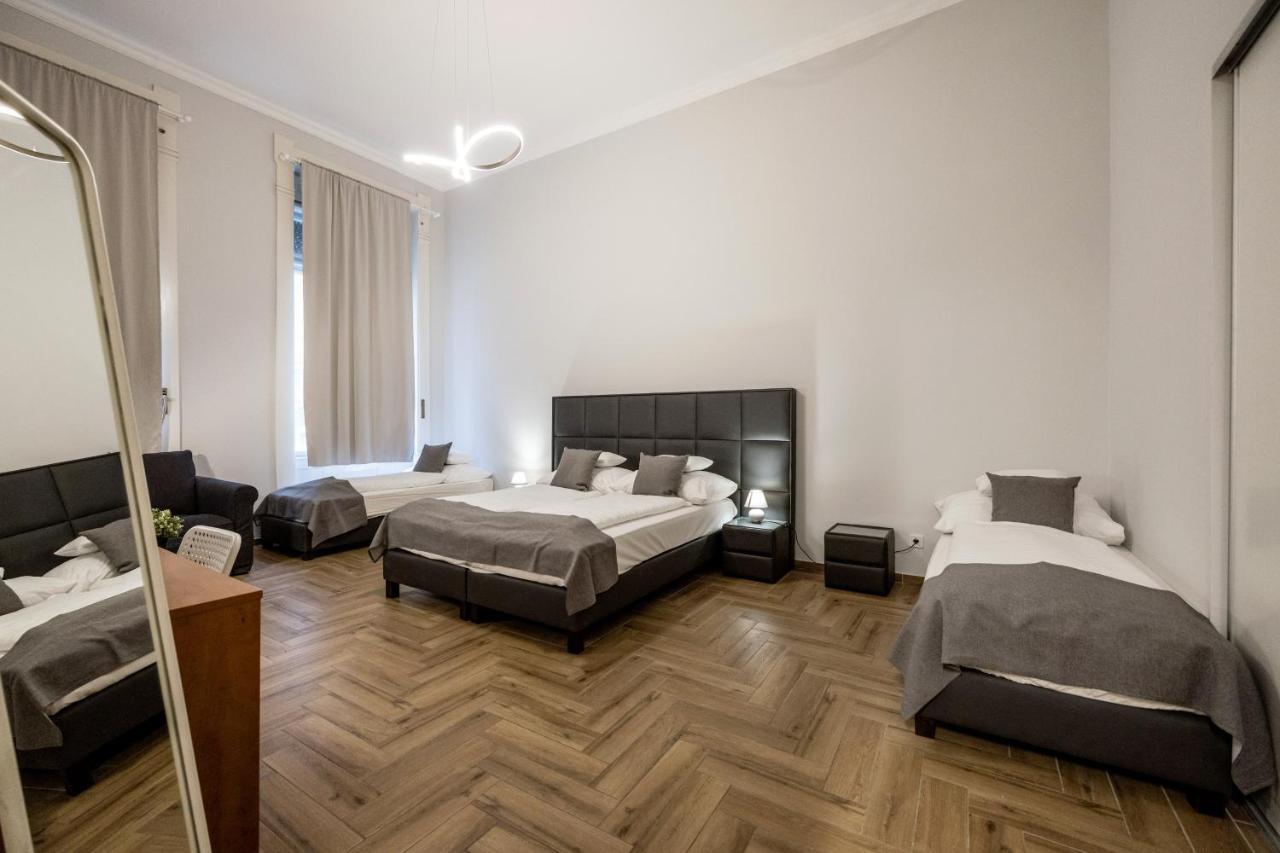 Prime Time Vaci Budapest, Budapest