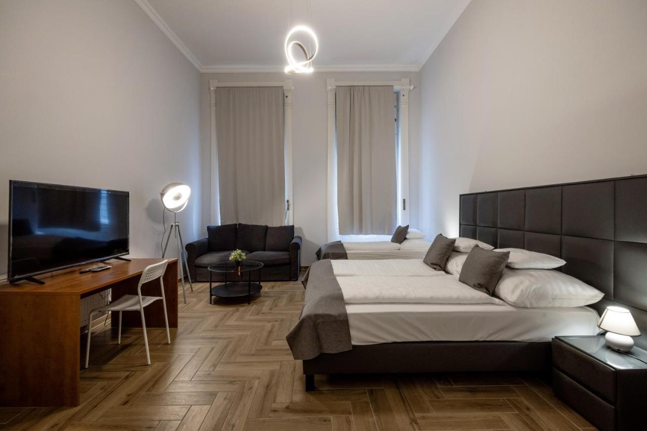 Prime Time Vaci Budapest — Fotók 2